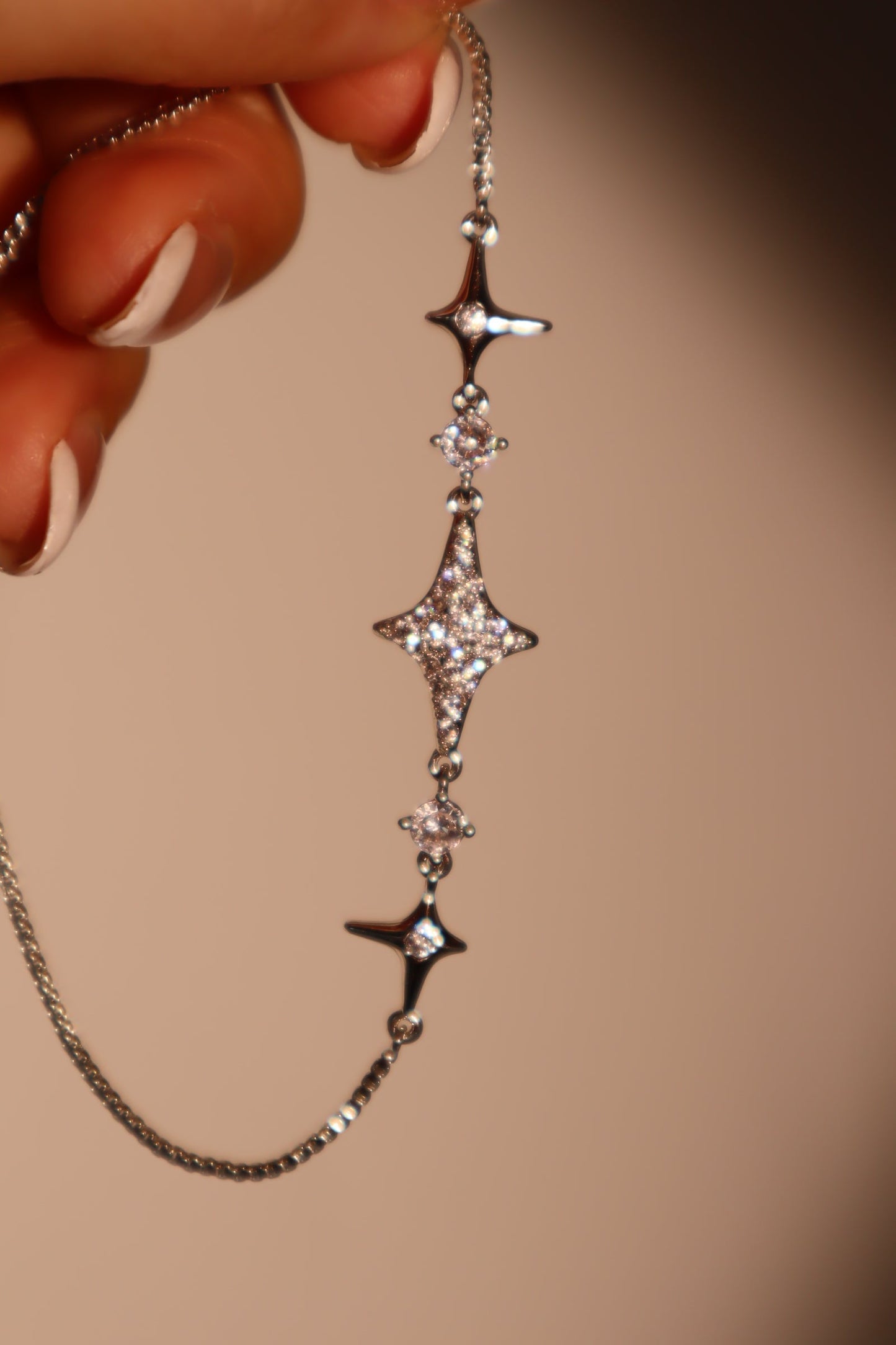 Pulsera con estrella polar de diamantes múltiples