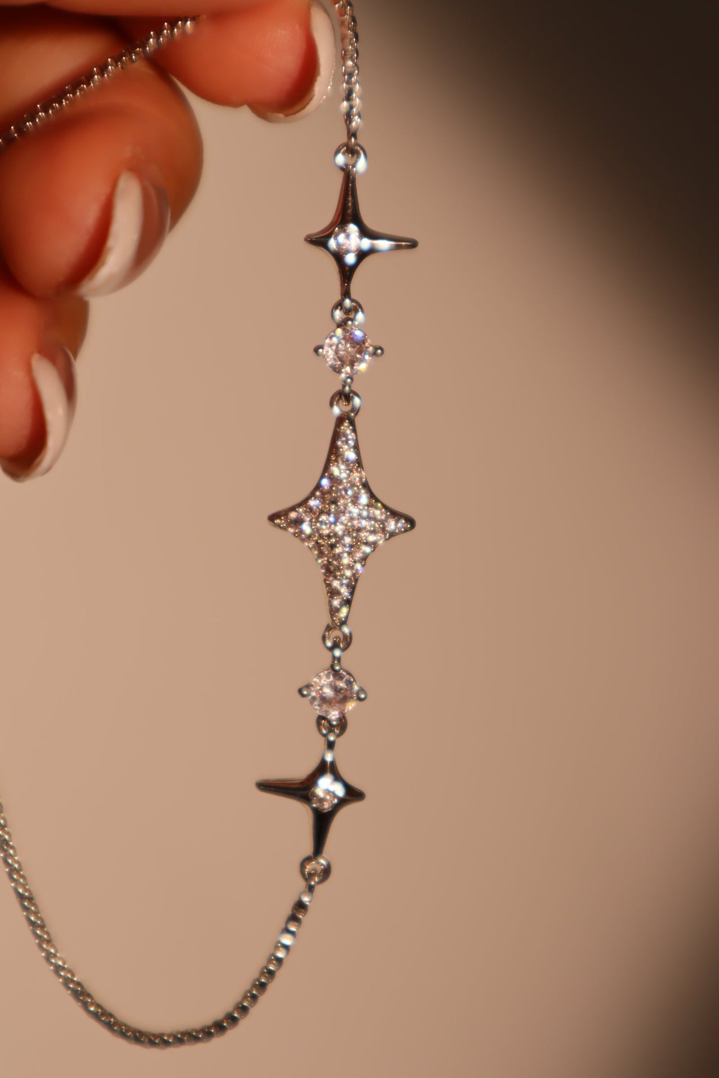 Pulsera con estrella polar de diamantes múltiples