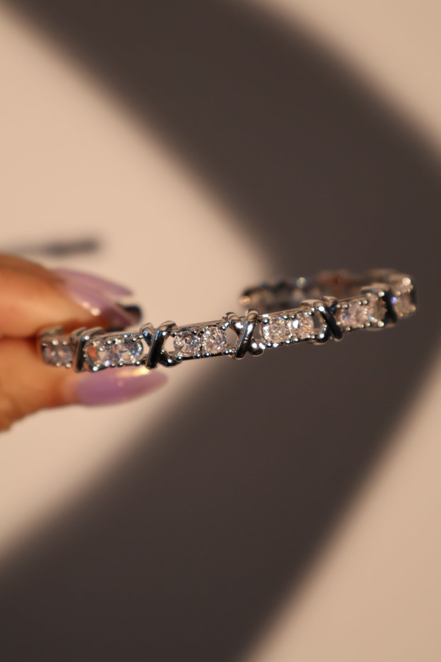 Pulsera con cruz de diamantes