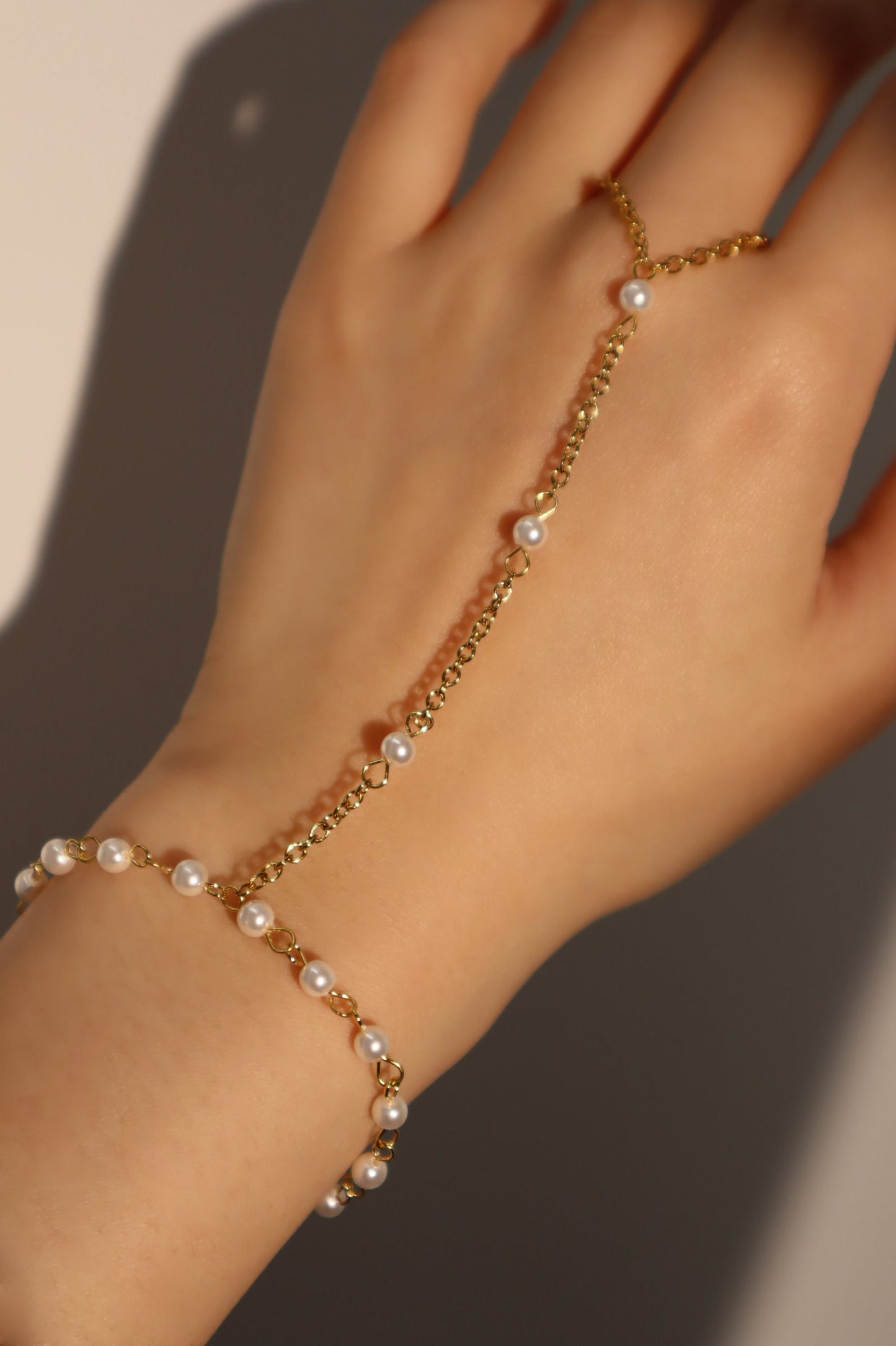 Pulsera de cadena de acero inoxidable con perlas múltiples