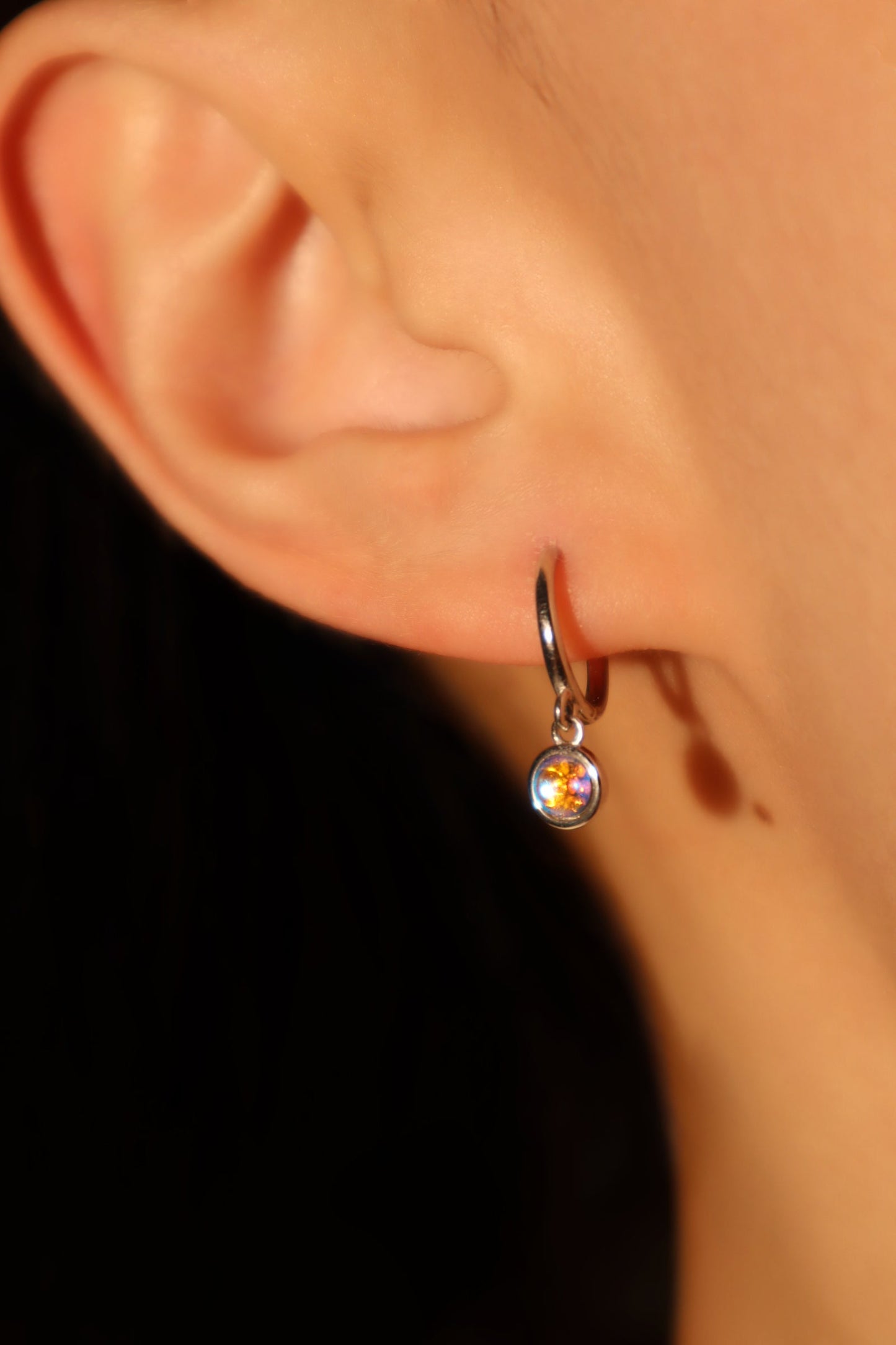 Aretes de aro con piedra de luna