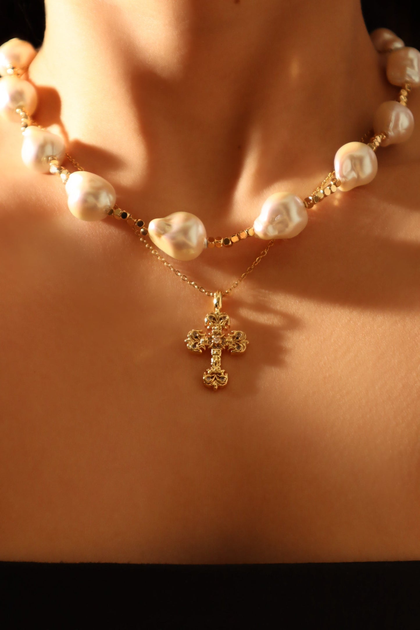 Collar de perlas barrocas múltiples