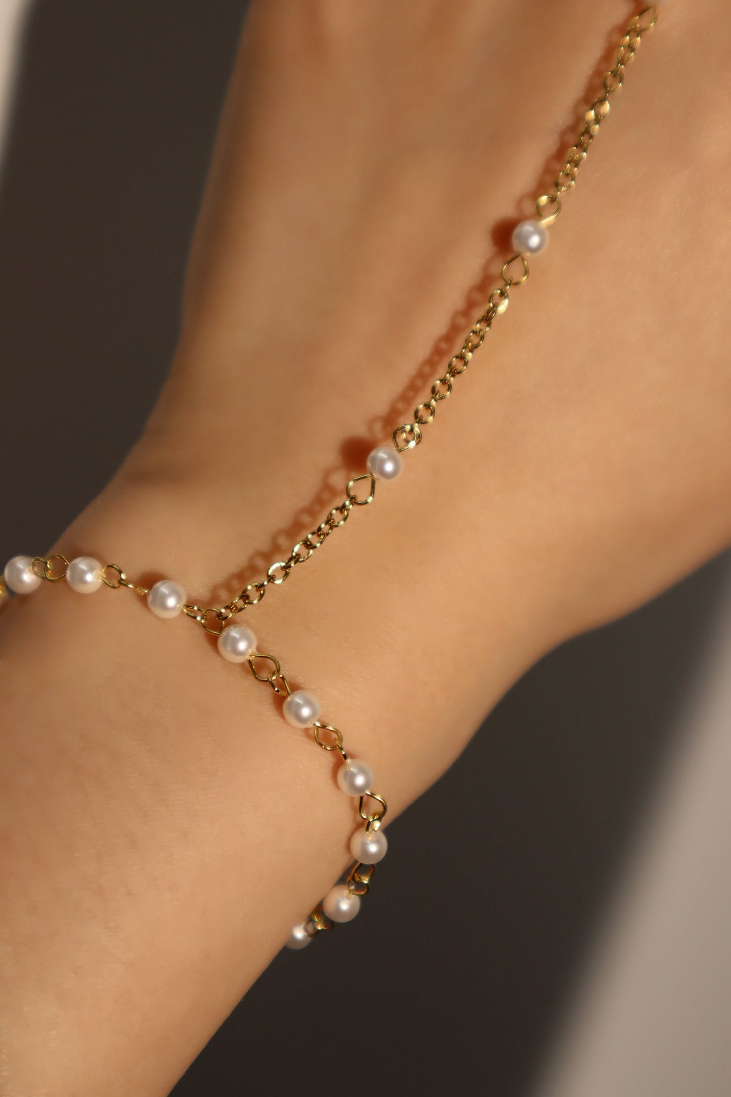 Pulsera de cadena de acero inoxidable con perlas múltiples