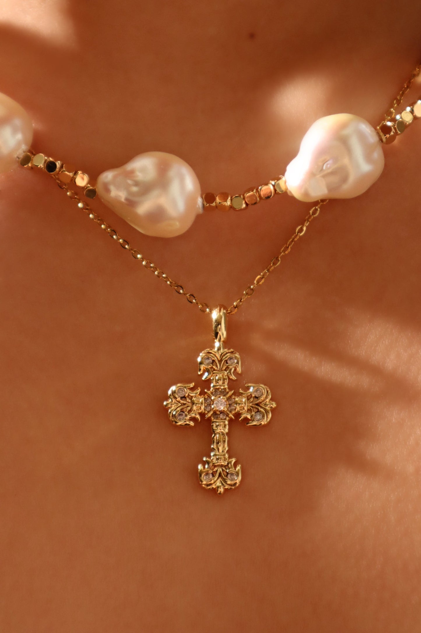 Collar de perlas barrocas múltiples