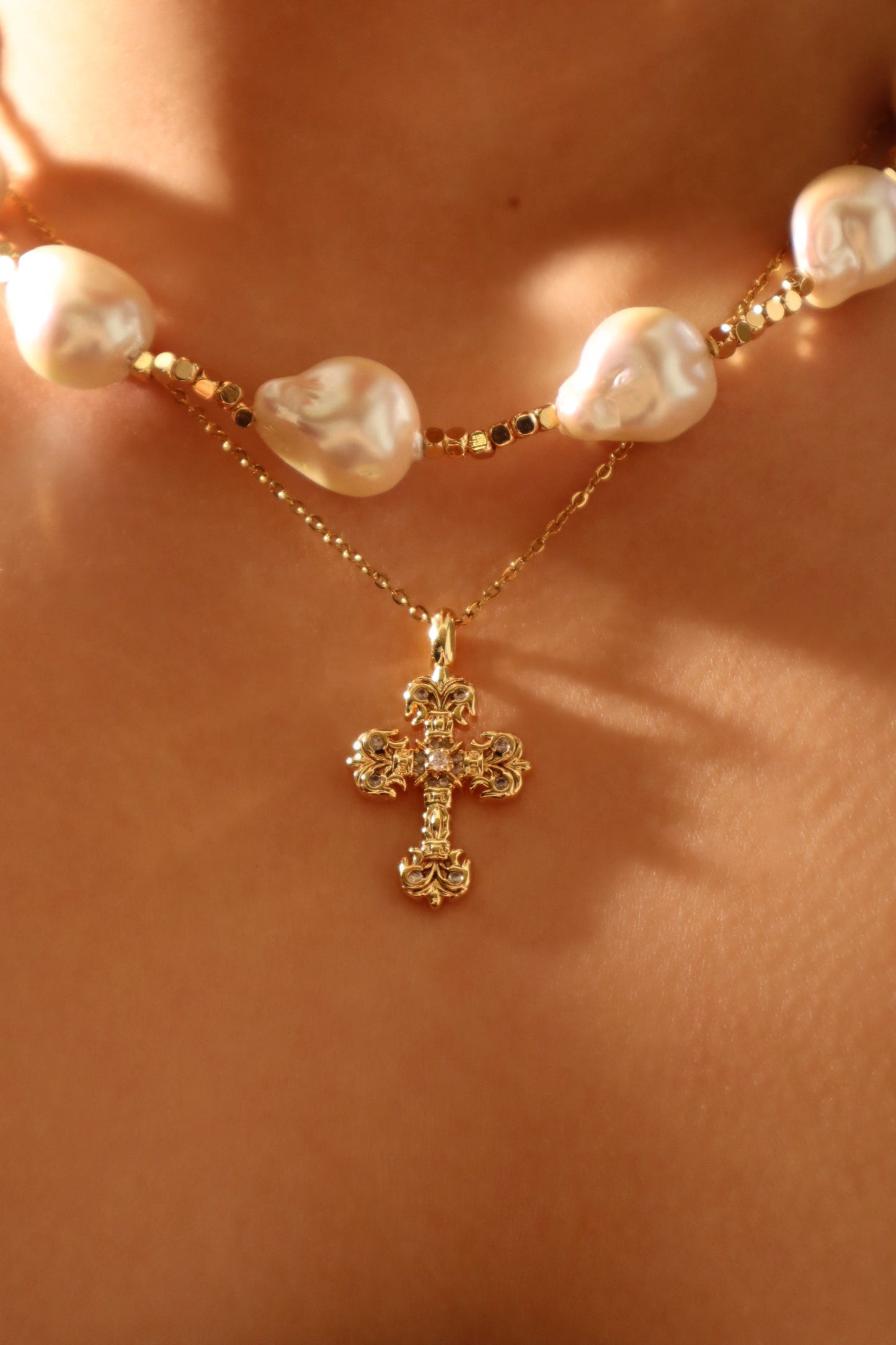 Collar de perlas barrocas múltiples