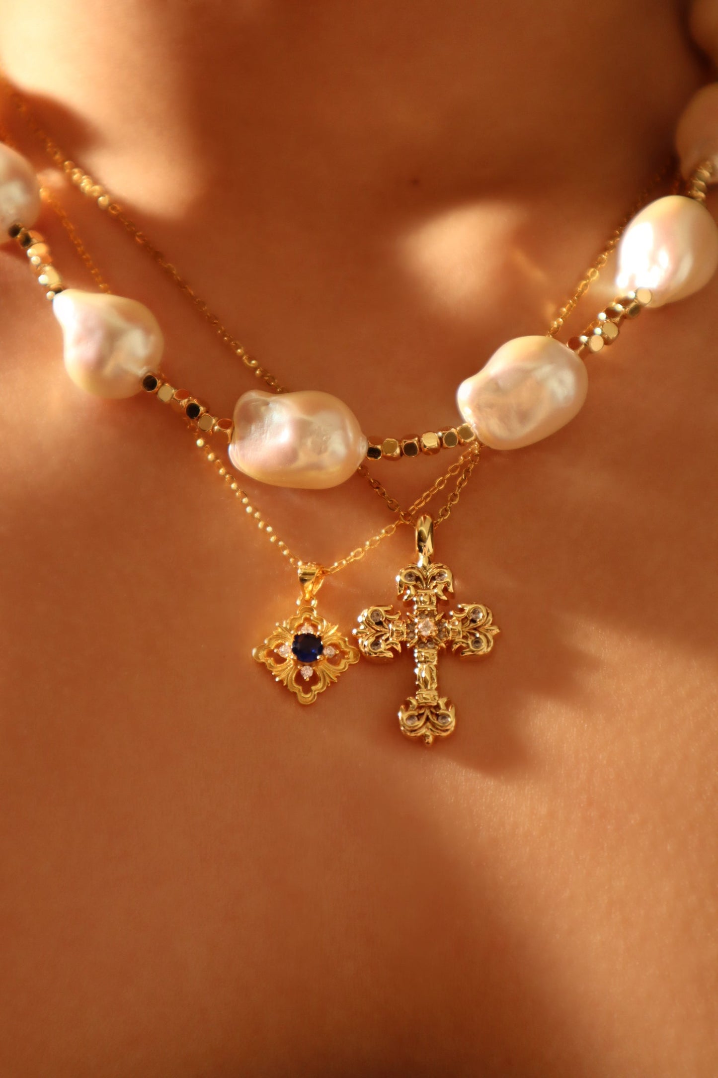 Collar de perlas barrocas múltiples