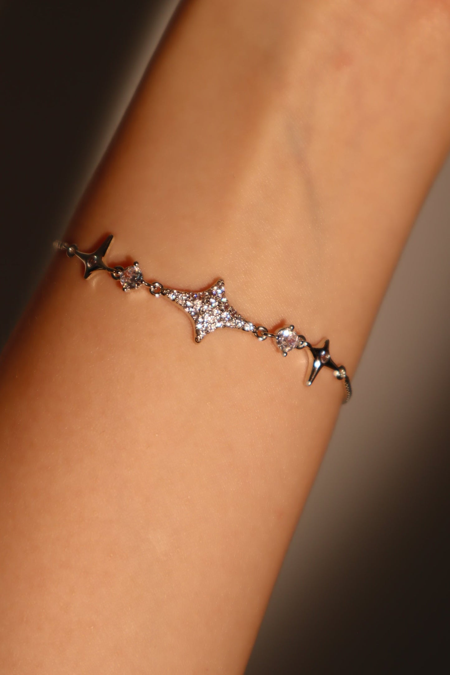 Pulsera con estrella polar de diamantes múltiples