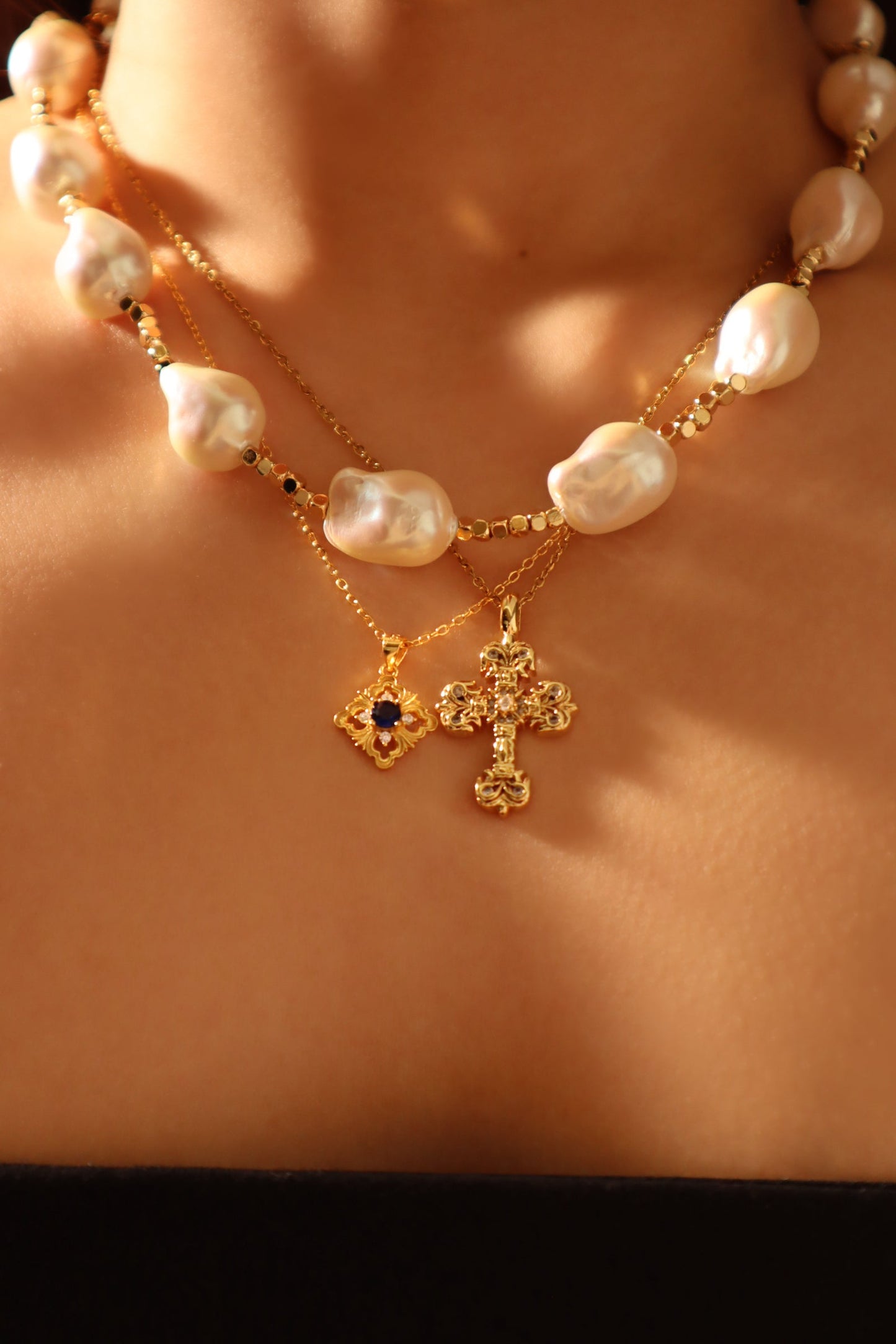 Collar de perlas barrocas múltiples