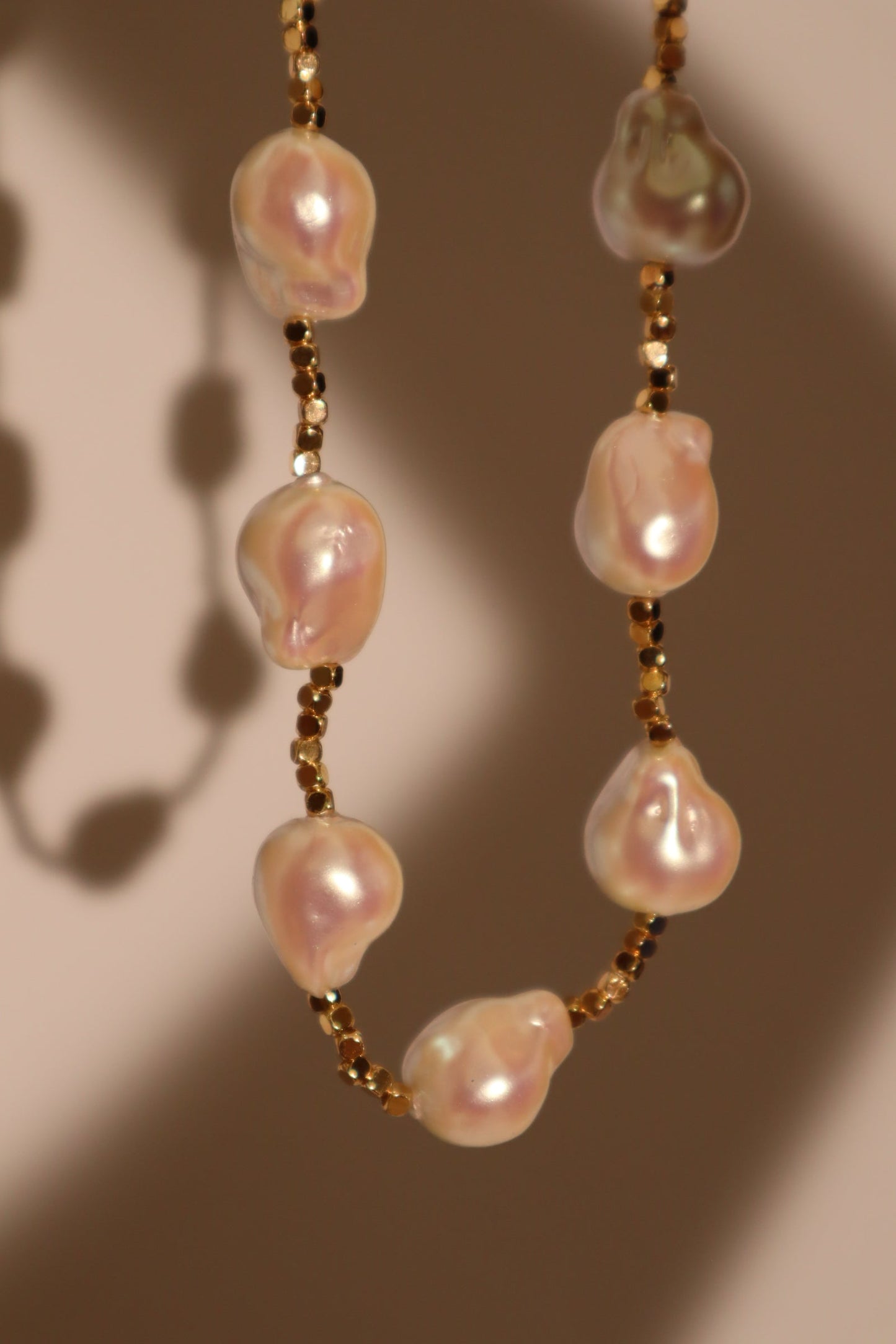 Collar de perlas barrocas múltiples