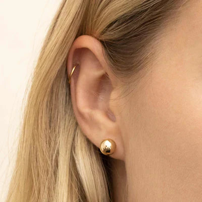 Aretes de bola con perlas