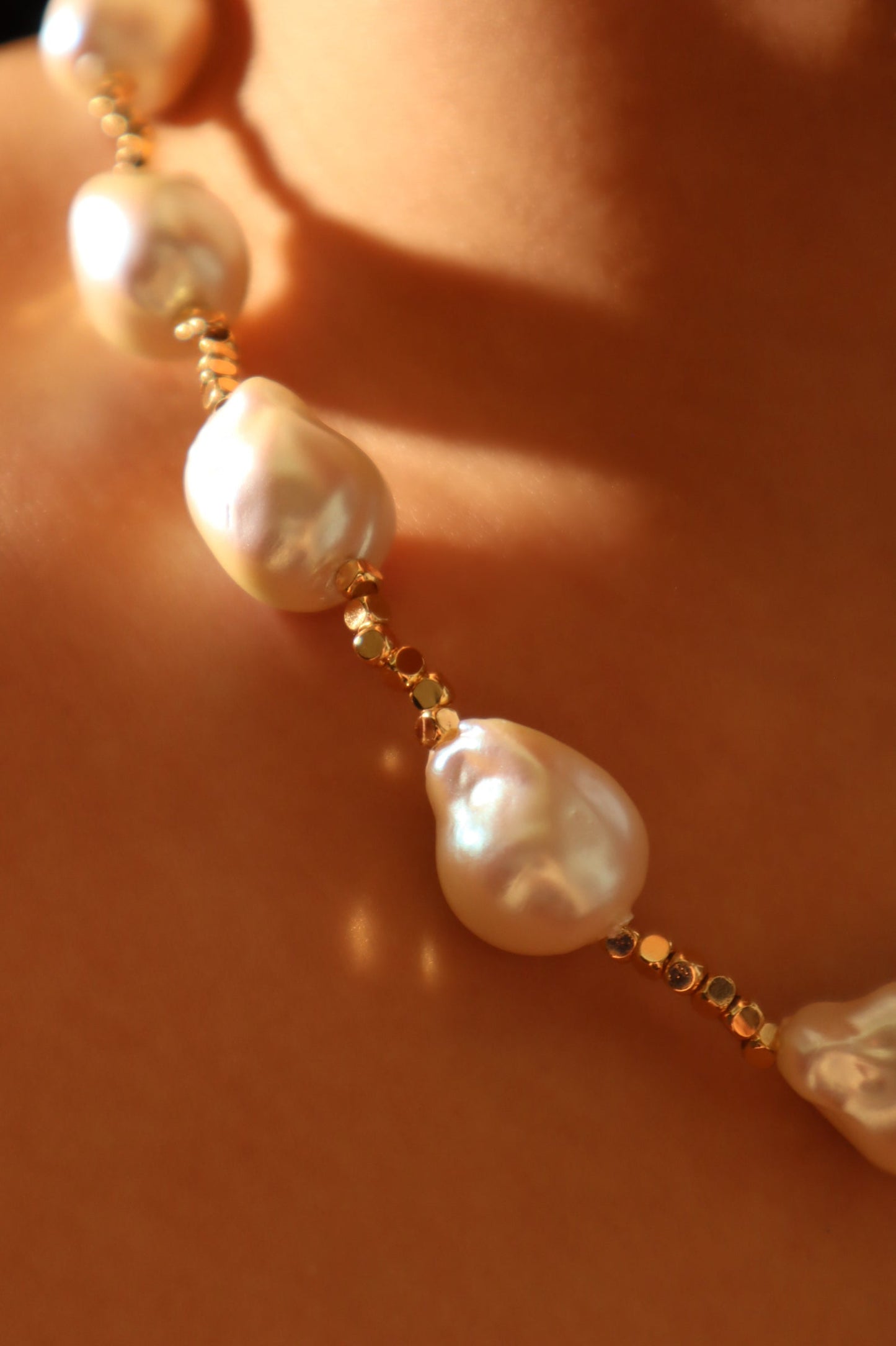 Collar de perlas barrocas múltiples