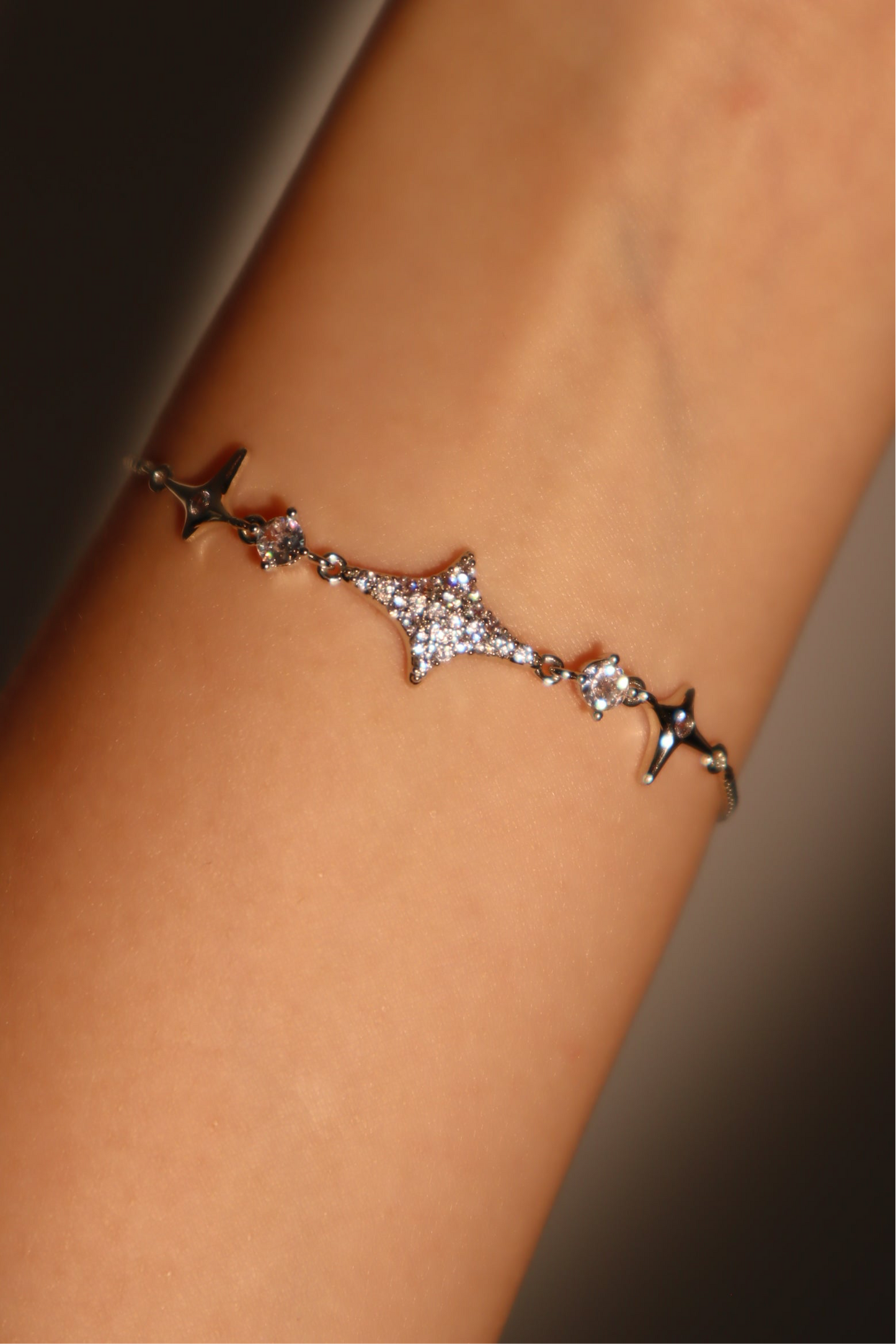Pulsera con estrella polar de diamantes múltiples