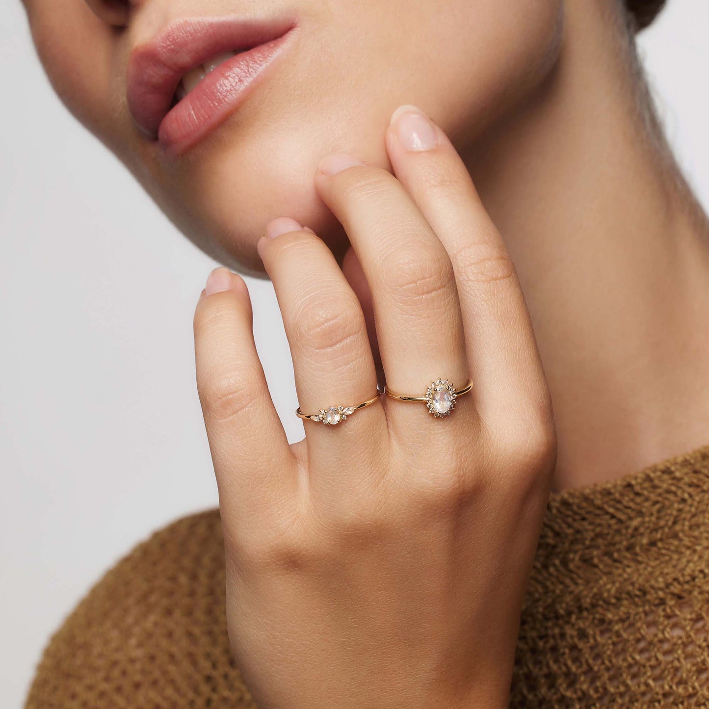 Anillo de la musa de piedra de luna
