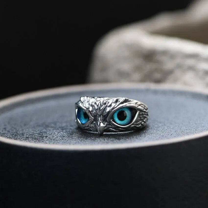 Anillo ajustable de búho de la buena suerte en plata y ópalo