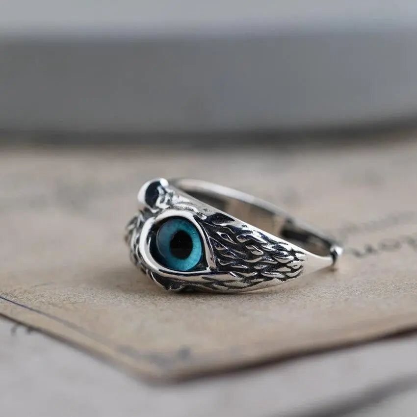 Anillo ajustable de búho de la buena suerte en plata y ópalo