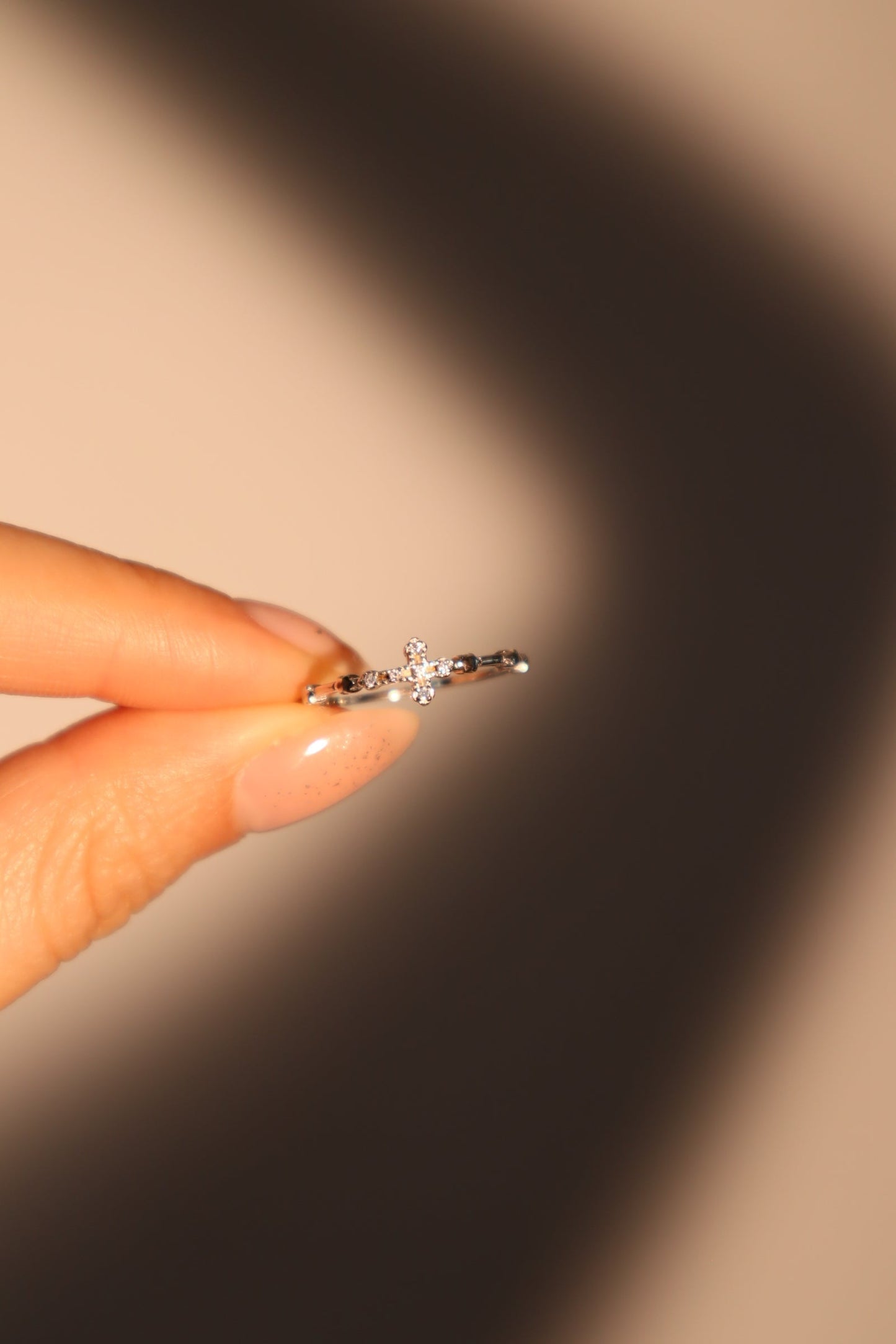 Anillo con cruz