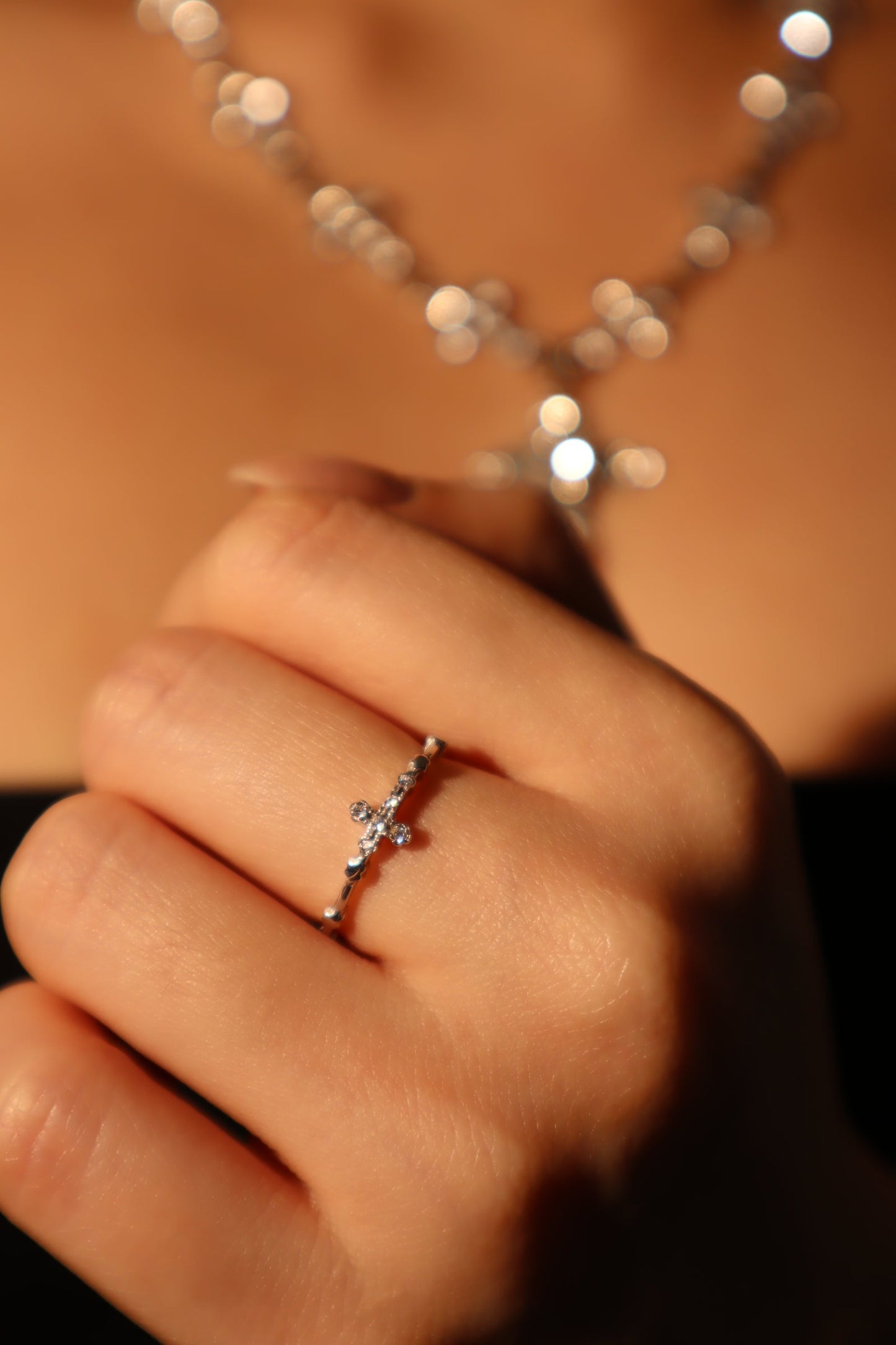 Anillo con cruz