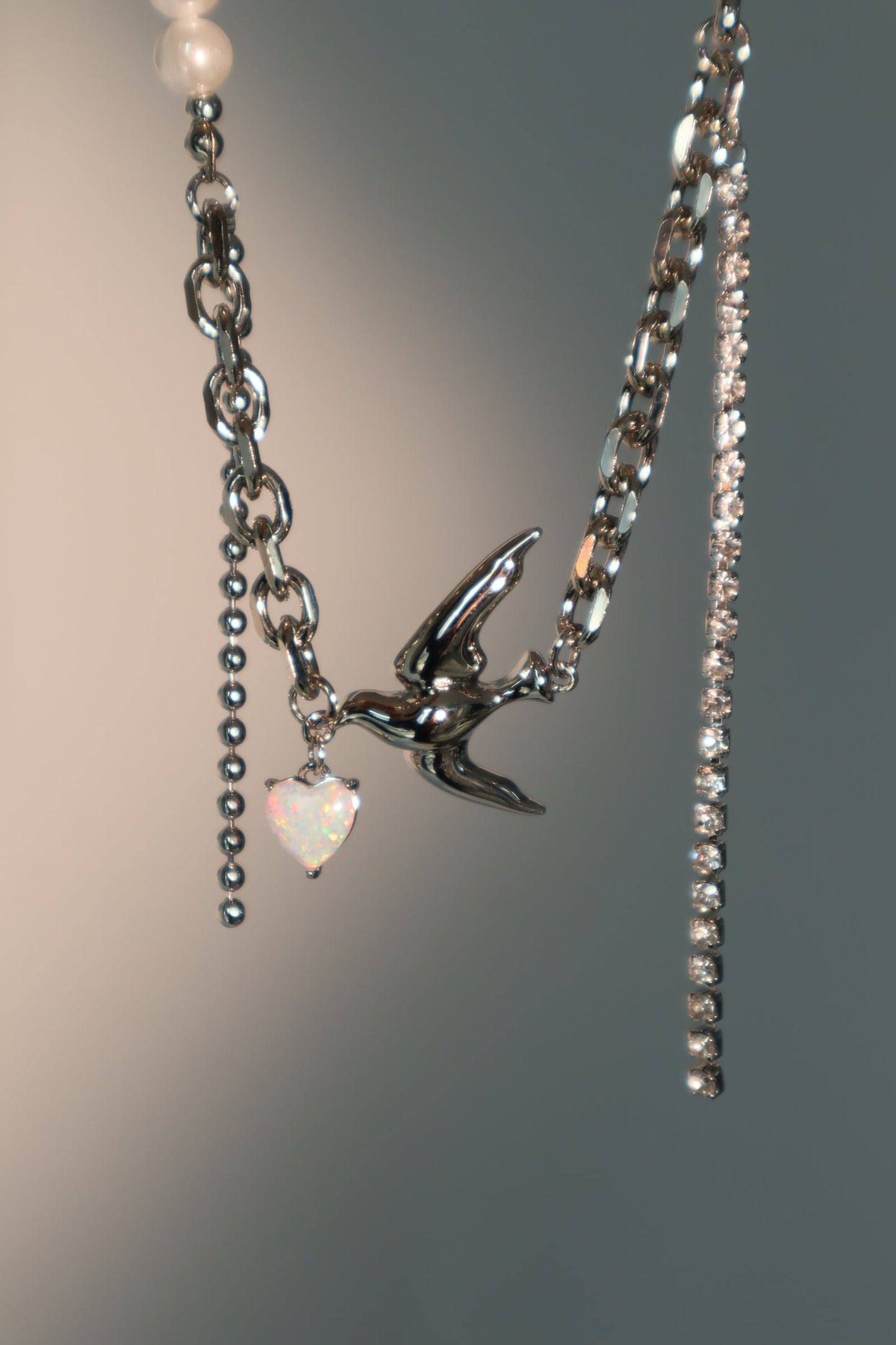 Collar de Paloma en Ópalo Blanco