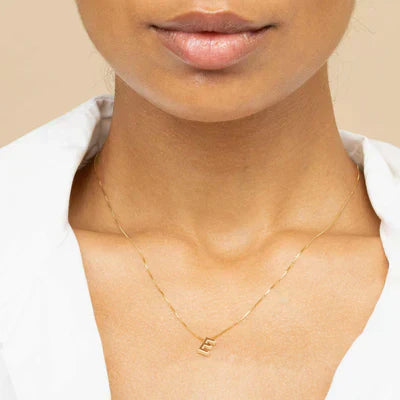 Collar inicial de carta de amor