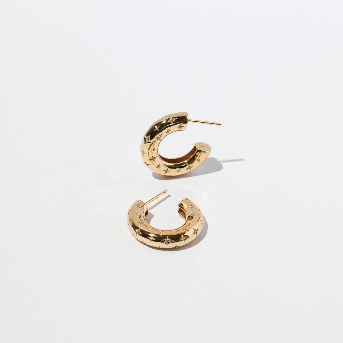 Aros cósmicos con aretes