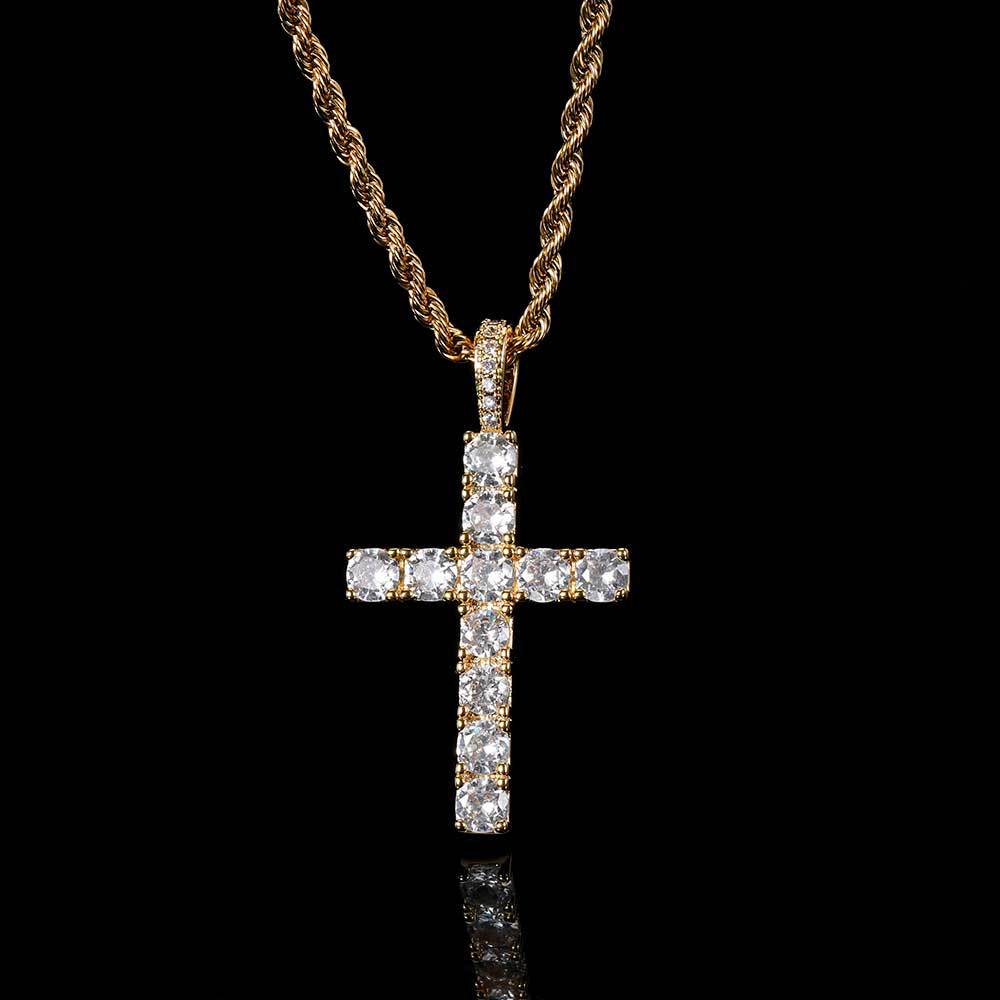 Collar de cruz de moissanita