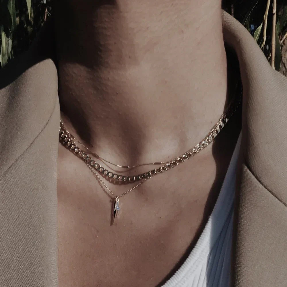 Collar de cadena de eslabón plano y curb