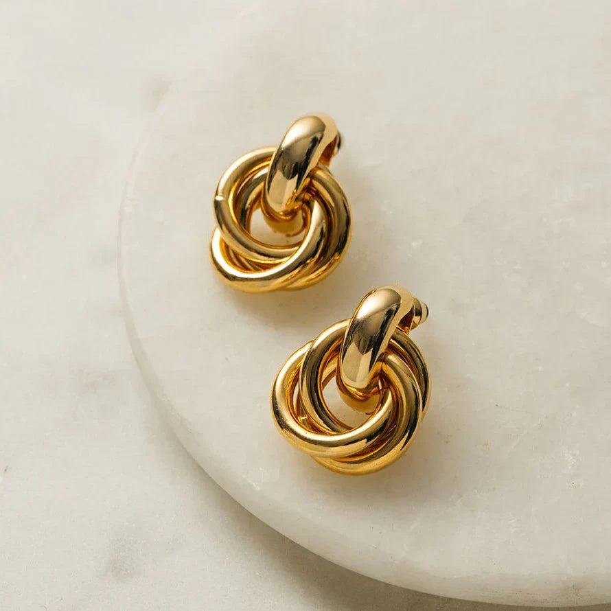 Pendientes entrelazados Statement