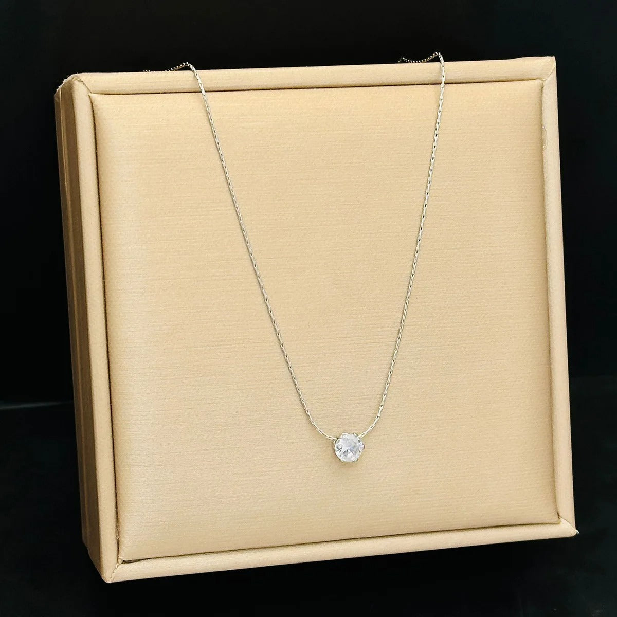 Collar de piedras de moissanita Cléa