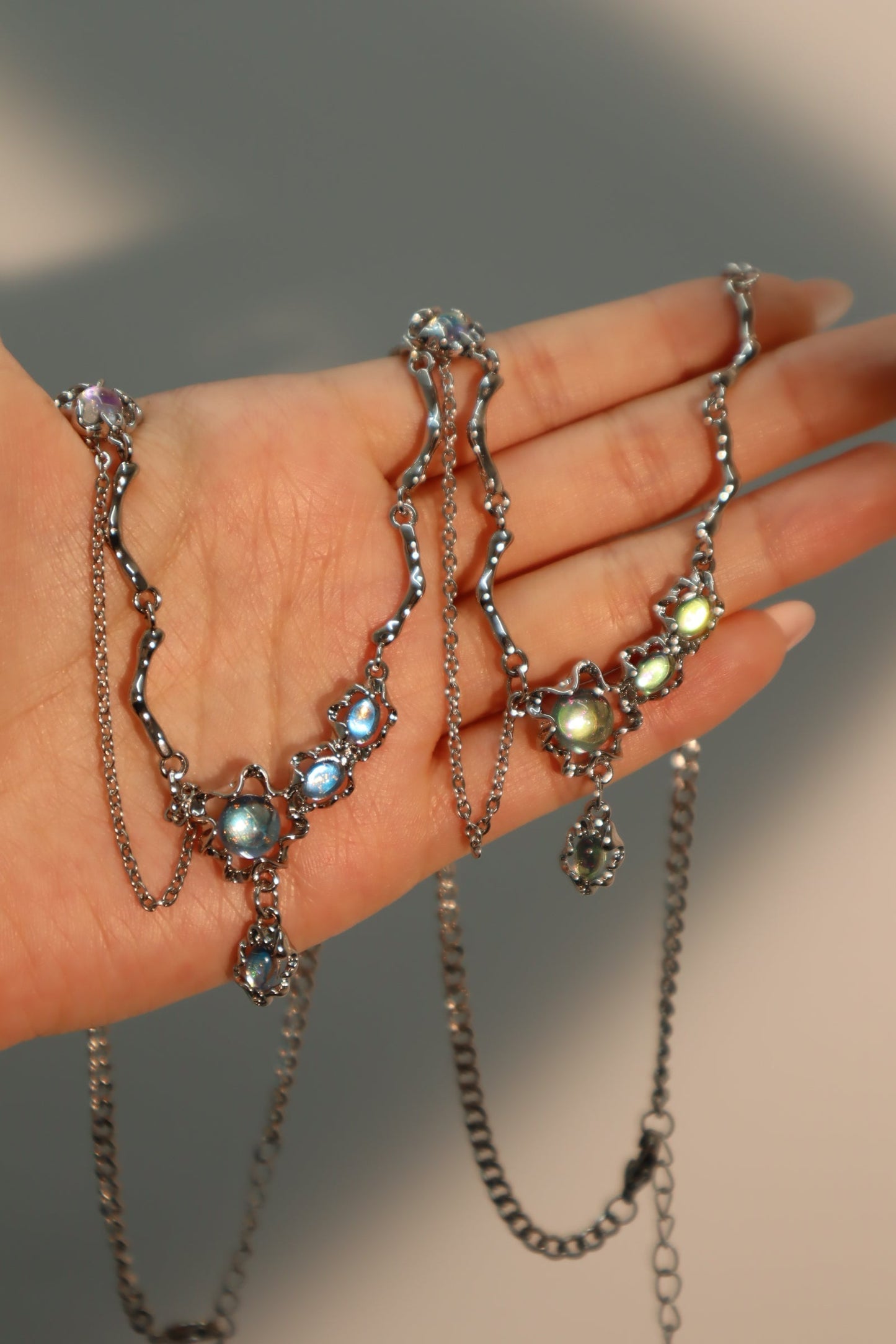 Collar con colgante de piedra de luna