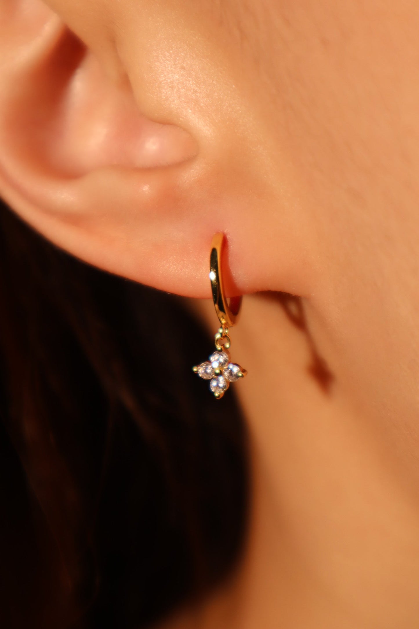 Aretes de aro Vermeil con hoja de la suerte