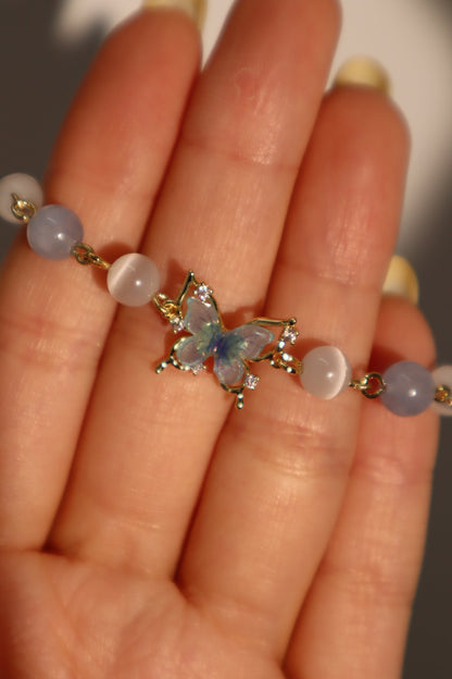 Pulsera con piedra de luna de mariposa azul
