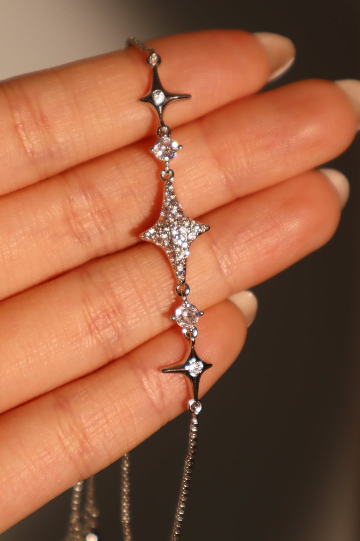 Pulsera con estrella polar de diamantes múltiples