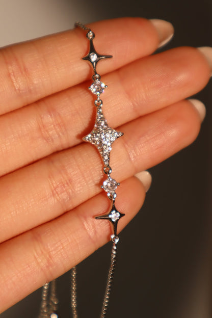 Pulsera con estrella polar de diamantes múltiples