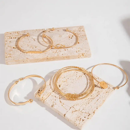 Set de pulseras de elegancia trenzada