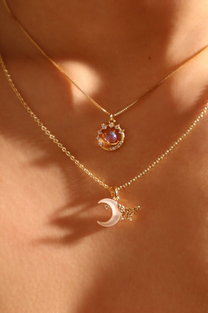 Collar con estrella de Saturno y piedra de luna