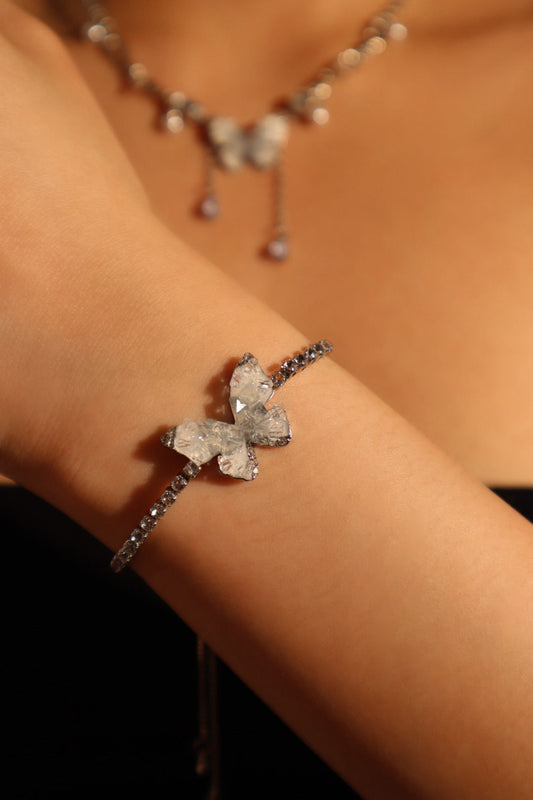 Pulsera con mariposa de cristal azul