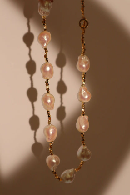 Collar de perlas barrocas múltiples