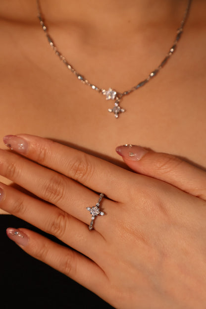 Cadena con cruz de diamantes