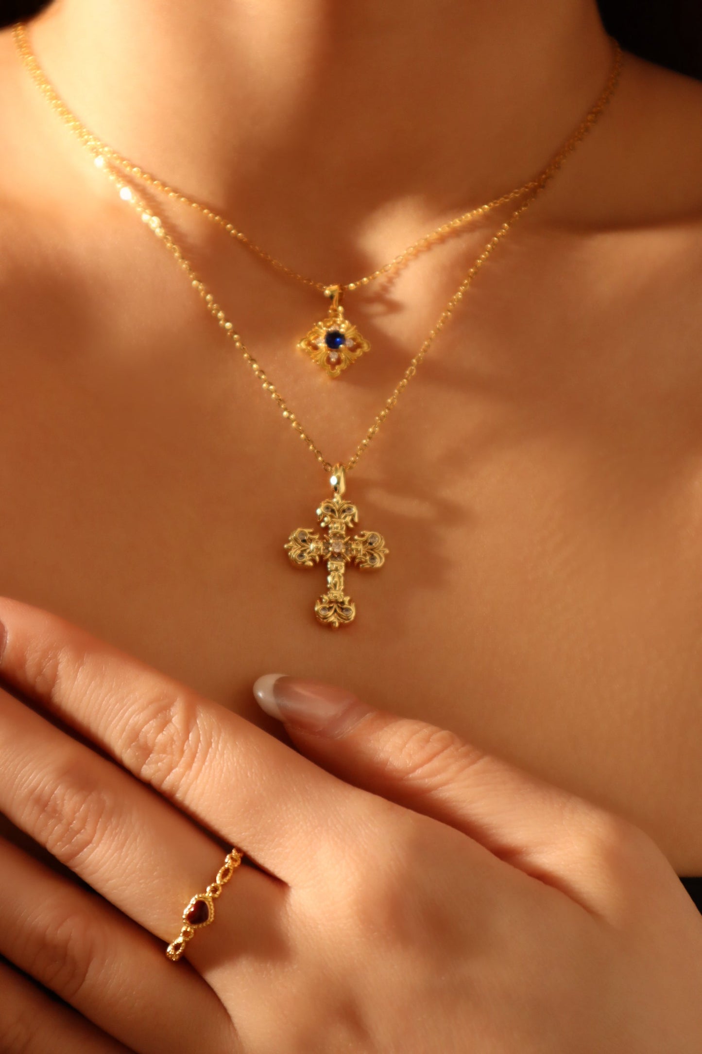 Cadena de encaje con gemas azules en vermeil