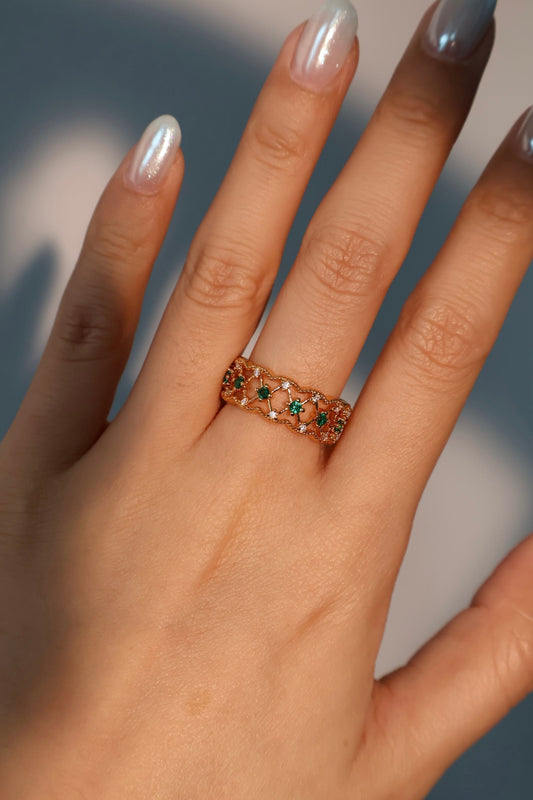 Anillo con corona de esmeralda y vermeil