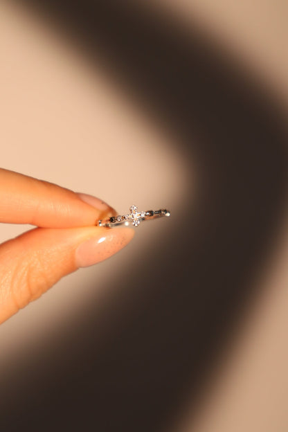 Anillo con cruz