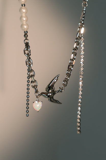 Collar de Paloma en Ópalo Blanco