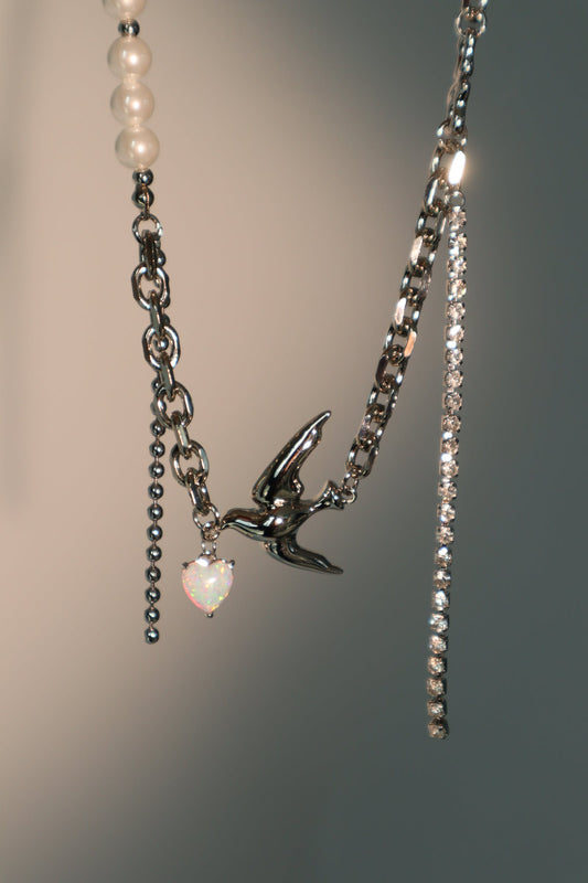 Collar de Paloma en Ópalo Blanco