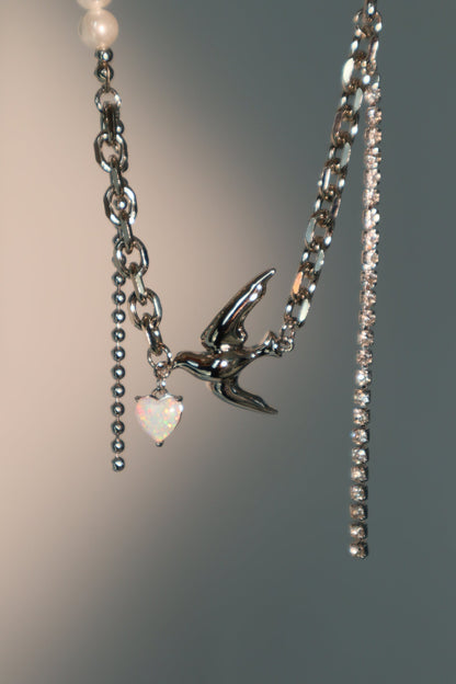 Collar de Paloma en Ópalo Blanco