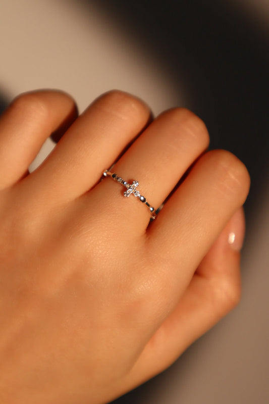 Anillo con cruz