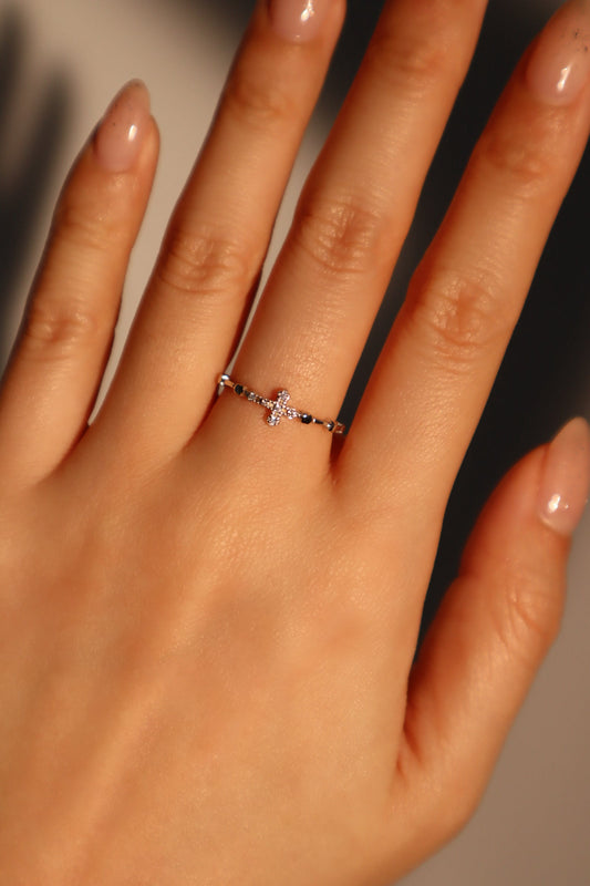 Anillo con cruz