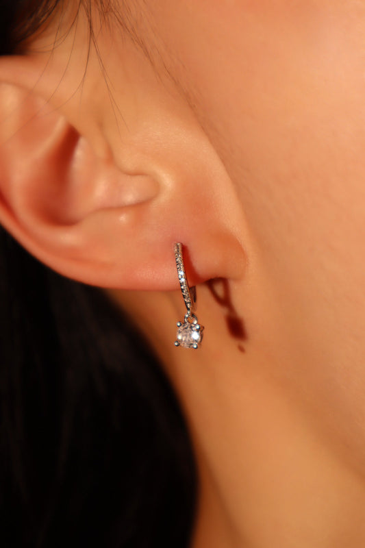 Aros de diamantes en forma de círculo