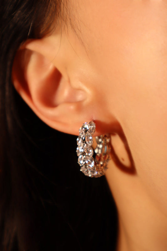 Aretes de aro con hojas de diamantes