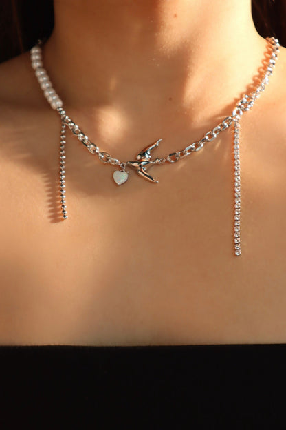 Collar de Paloma en Ópalo Blanco