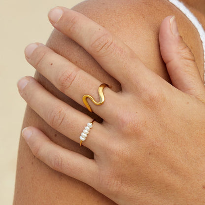 Anillo Ondulado Dorado